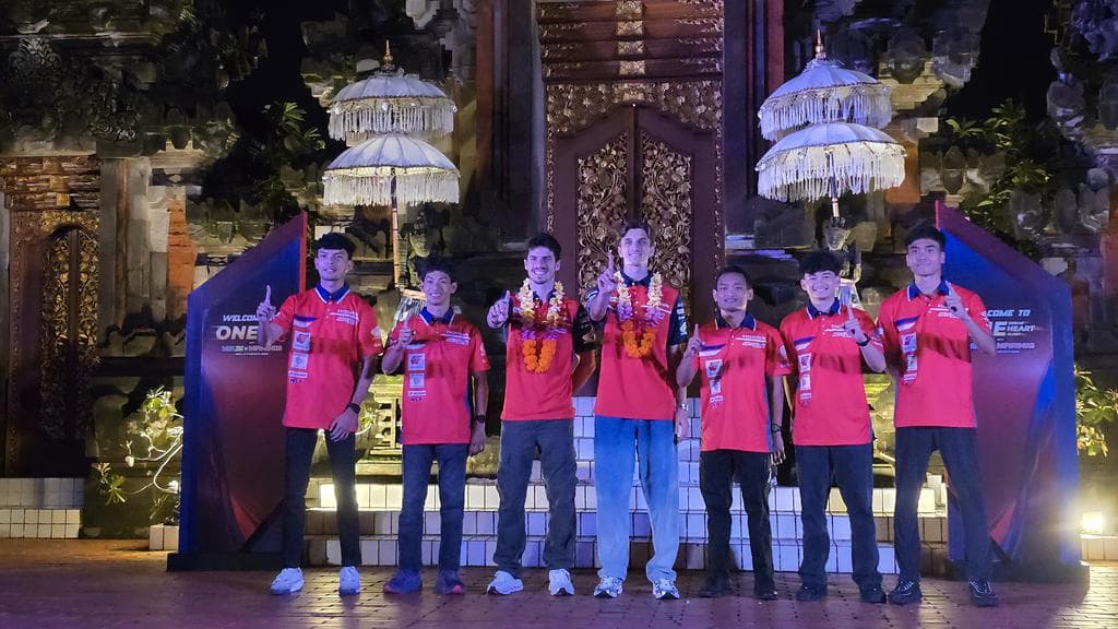 Dari Sirkuit MotoGP ke Ritual Bali: Kisah Tak Terduga Joan Mir dan Luca Marini di Pulau Dewata